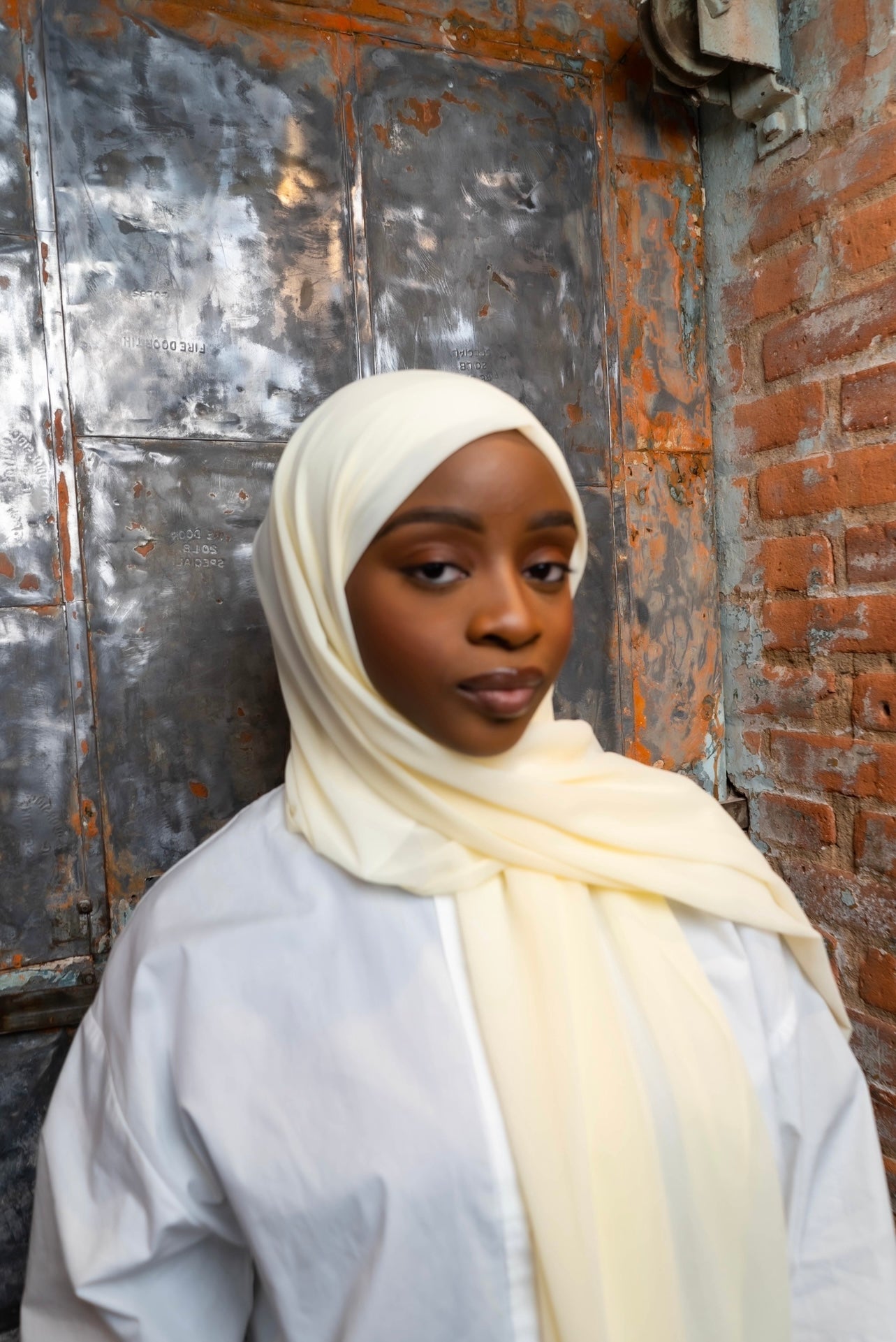 DAILY LUXE CHIFFON-CREAM - Le Luxe Collection