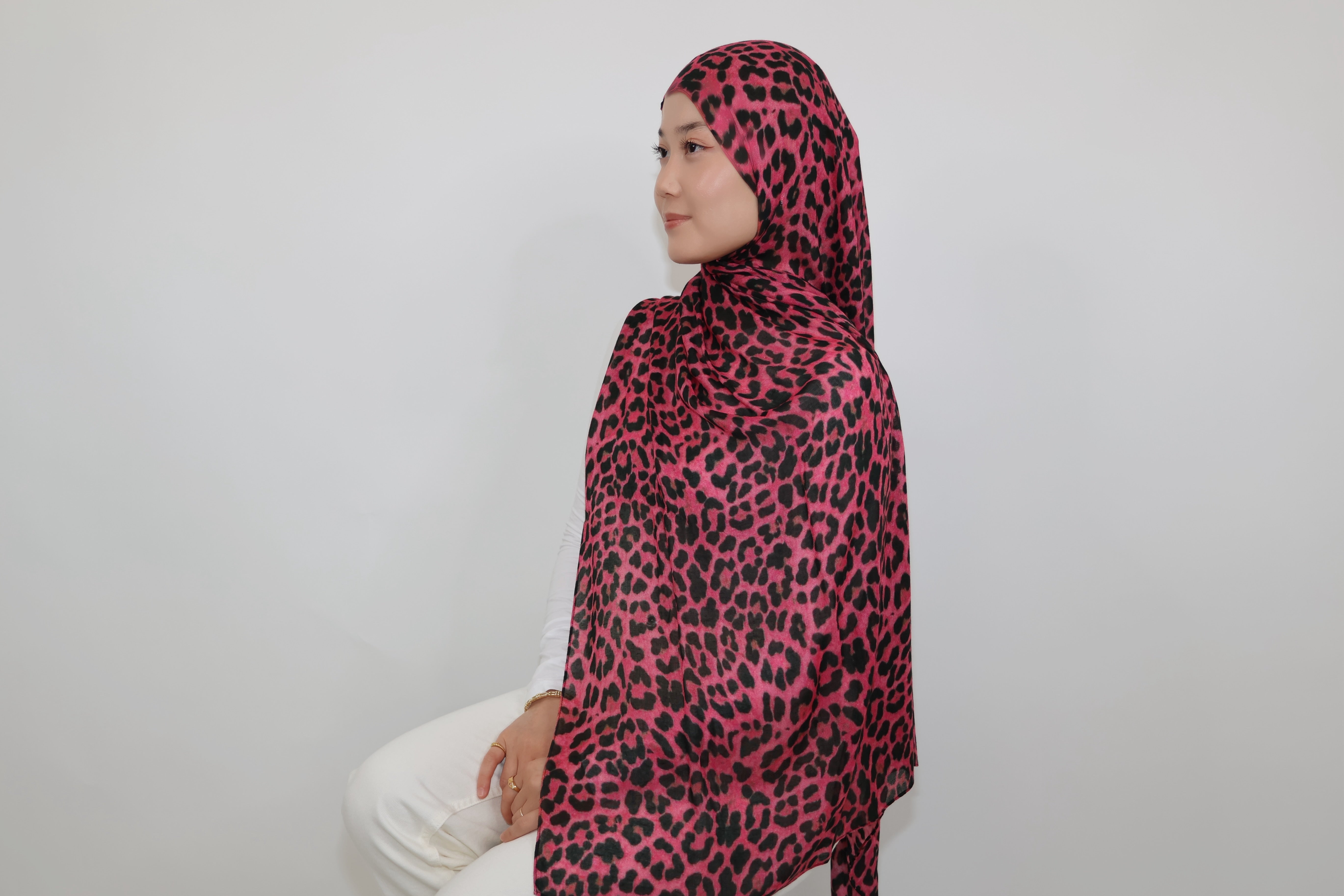 Print Modal Hijab-Magenta Leopard
